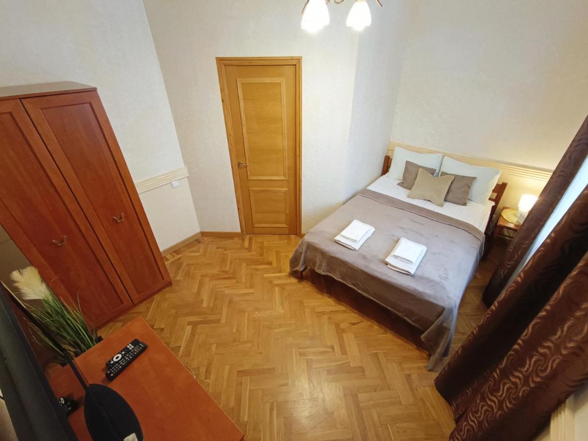 Old Town Retreat With Stunning Views 2 Bedroom Apartment Nearby The Church Of Saint Peter Riga Eksteriør billede