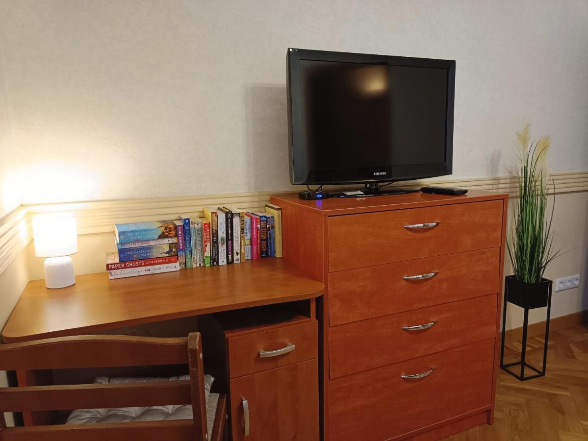 Old Town Retreat With Stunning Views 2 Bedroom Apartment Nearby The Church Of Saint Peter Riga Eksteriør billede