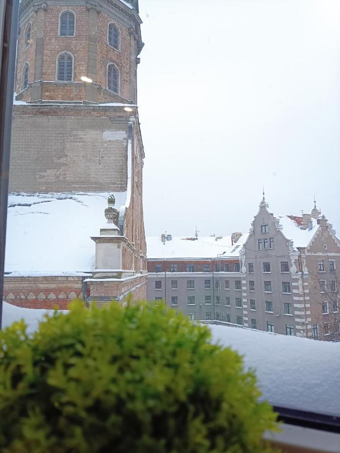 Old Town Retreat With Stunning Views 2 Bedroom Apartment Nearby The Church Of Saint Peter Riga Eksteriør billede